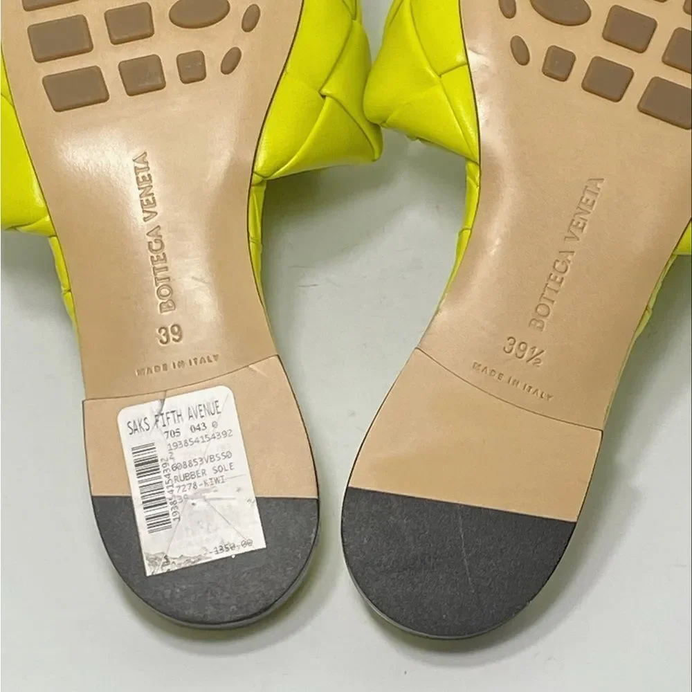Bottega Veneta Lido Flat Leather Sandals